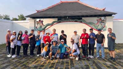 Komunitas ISEI Jogja: Jalan Sehat Susur Kampung Njeron Beteng
