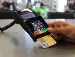 Jadwal Operasional Bank Jumat, 3 April 2026: BRI, BNI, Mandiri, BCA Libur atau Buka?