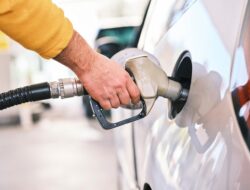 Mengejutkan, Harga BBM Pertamina 18 April 2026 Naik Tajam, Tembus Rp23 Ribu per Liter