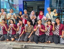Siswi SMK Marsudirini St. Fransiskus bertemu Pengrajin Kampung Rajut, Ide Bisnis Lahir