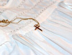Kalender Liturgi Kenaikan Yesus Kristus 14 Mei 2026: Bacaan dan Warna Liturgi