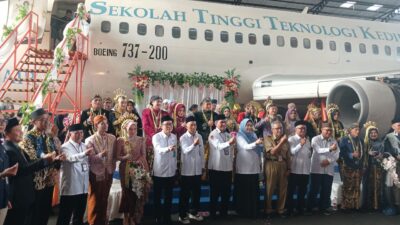 Nikah Bareng nang Montor Mabur: Ijab Digelar di Pesawat Boeing, Cessna dan Helikopter