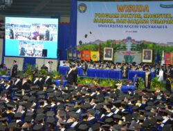 Wisuda UNY Kukuhkan 1.574 Lulusan Baru, Rektor Persilakan Wisudawan Studi Lanjut Melalui Program Fast Track