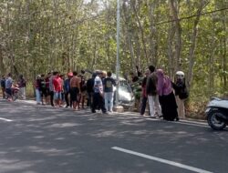 Suzuki Karimun Tabrak Tiang Lampu di Karangmojo Gunungkidul, Pensiunan 75 Tahun Alami Luka Ringan