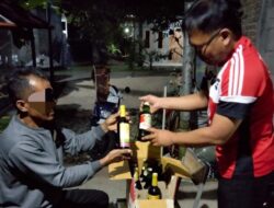 Warung Miras Berkedok Pengepul Barang Bekas di Sedayu Bantul Digerebek Polisi, Belasan Botol Alkohol Disita