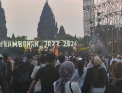 Line-up Lintas Generasi Warnai Hari Kedua Prambanan Jazz Festival 2026, NIKI Tutup Penampilan dengan Memukau