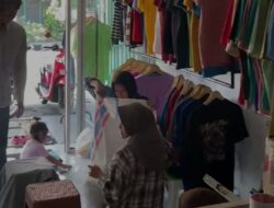 Pedagang Seragam Sekolah di Pasar Argosari Wonosari Masih Sepi Pembeli, Marketplace Dinilai Gerus Omzet
