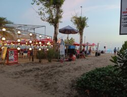 Pantai Seminyak yang Tidak Pernah Sepi Dipadati Pengunjung, Semakin Malam Semakin Semarak